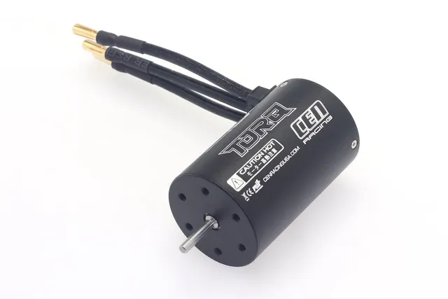 CEN CM0821 moteur brushless BL-3658 3000KV Puma
