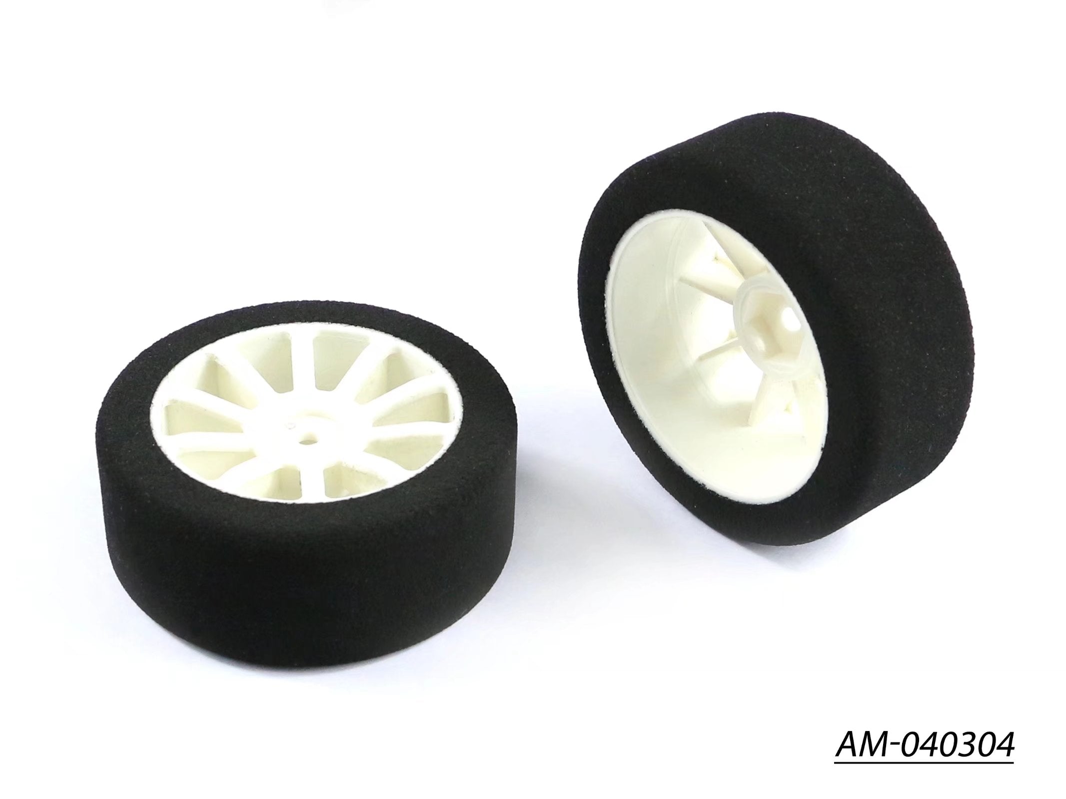 Arrowmax Foam Tires AM-040304 pneu mousse 1/10 arrière 30mm 37 Shore (2)